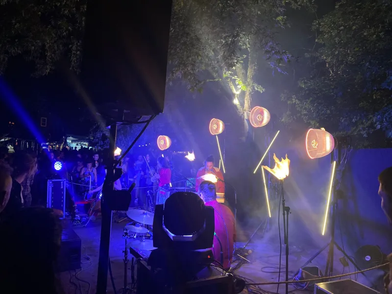 Installation lumière en extérieur